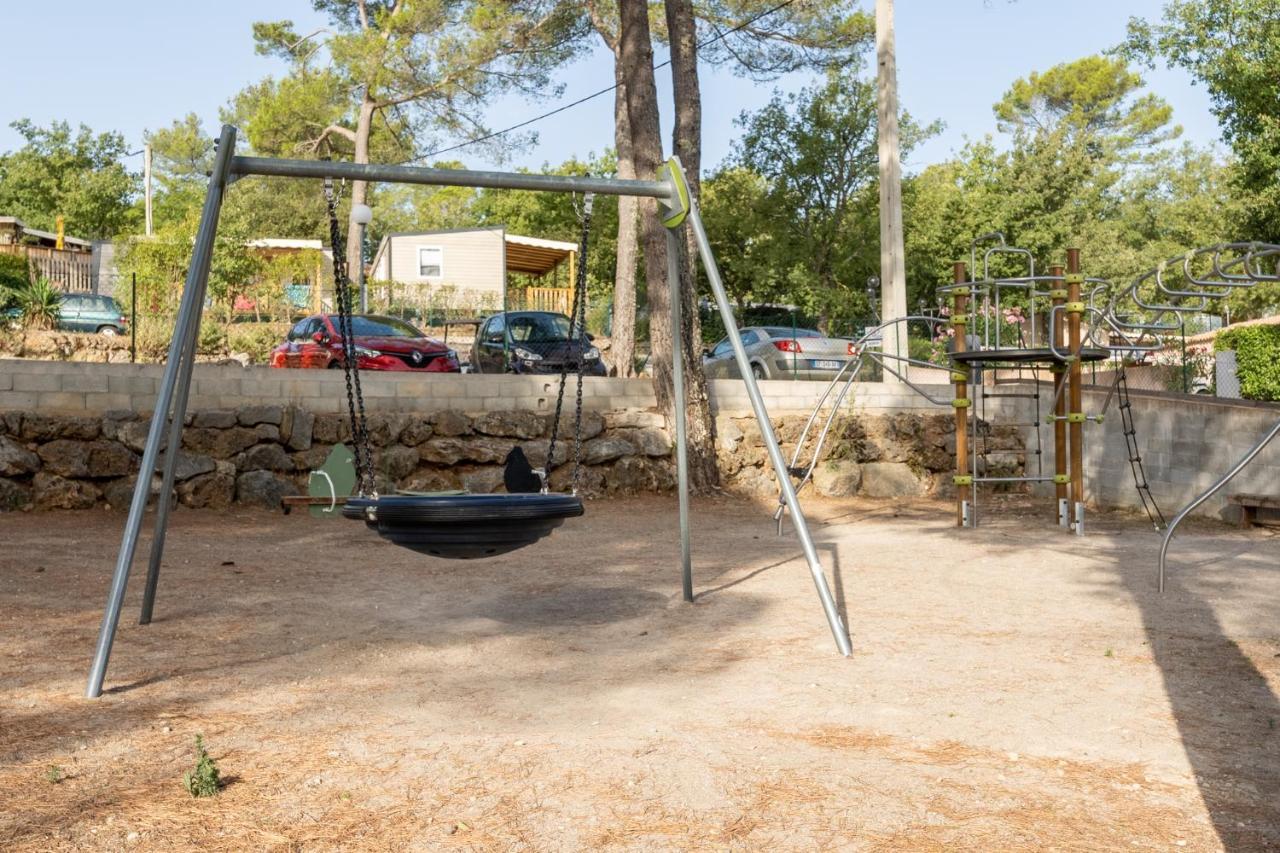 Camping Lou Cantaire Hotel Fayence Bagian luar foto