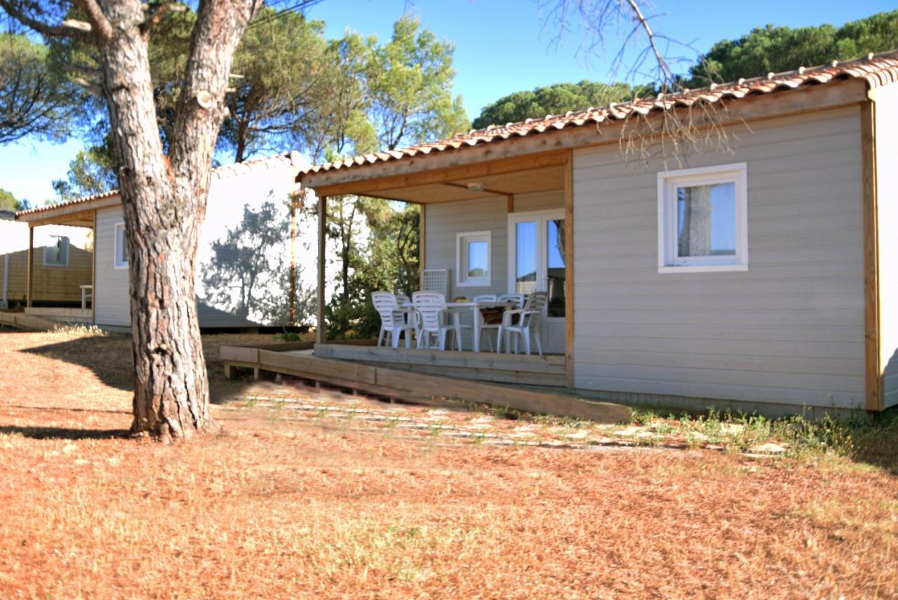 Camping Lou Cantaire Hotel Fayence Ruang foto